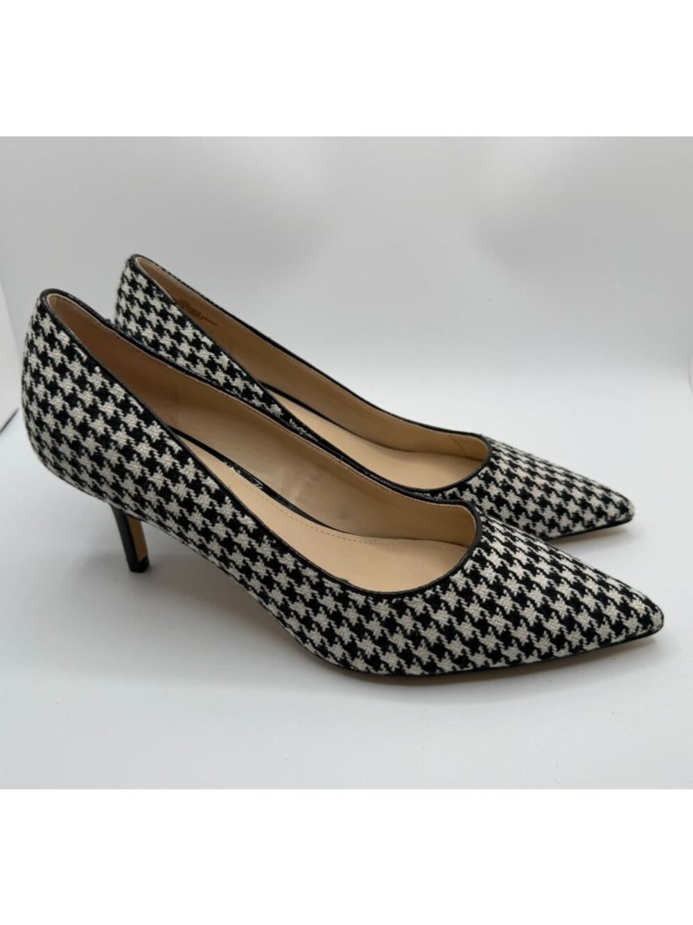 Nine West Narlene Pumps Women Size 7.5M Black/White Pointed Toe Kitten Heel